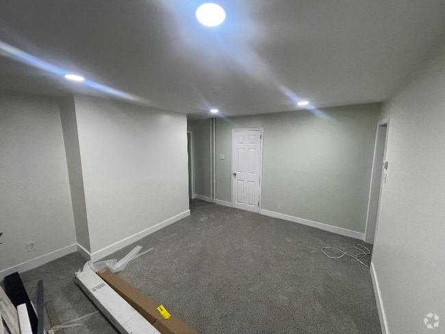 Building Photo - 1 Henvis Pl Unit A Rental