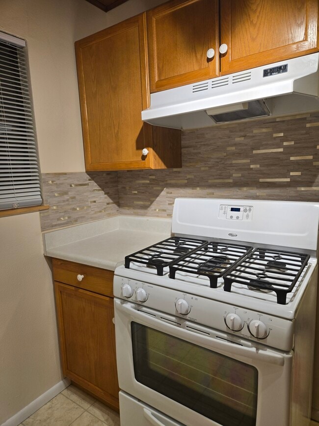 Kitchen - 4555 Ridgeway Dr Unit #C