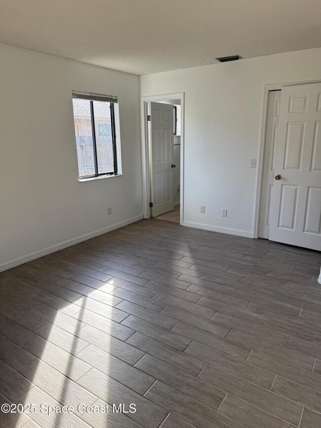 Photo - 4345 Westlake Dr