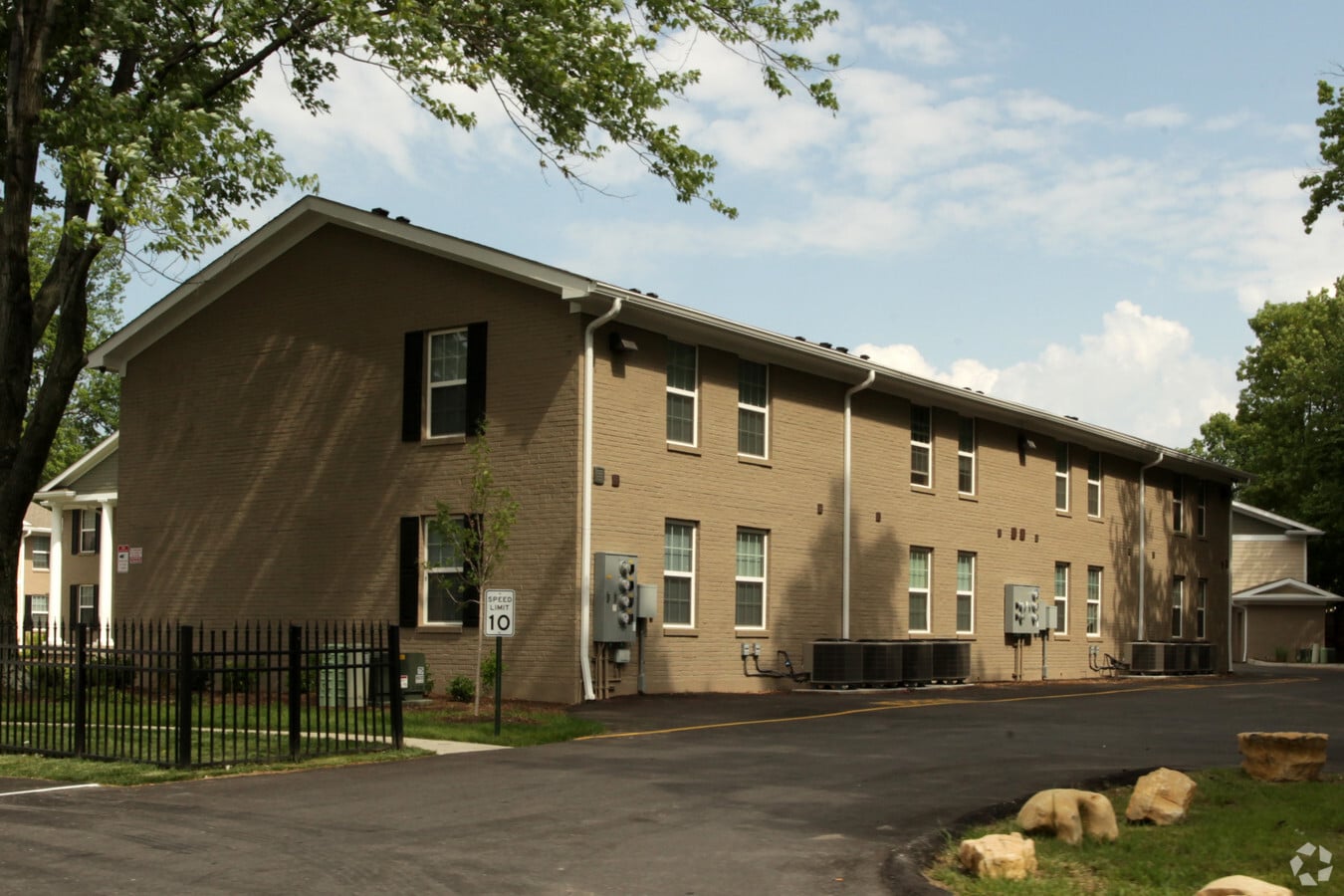 Photo - Willow Place Apartments