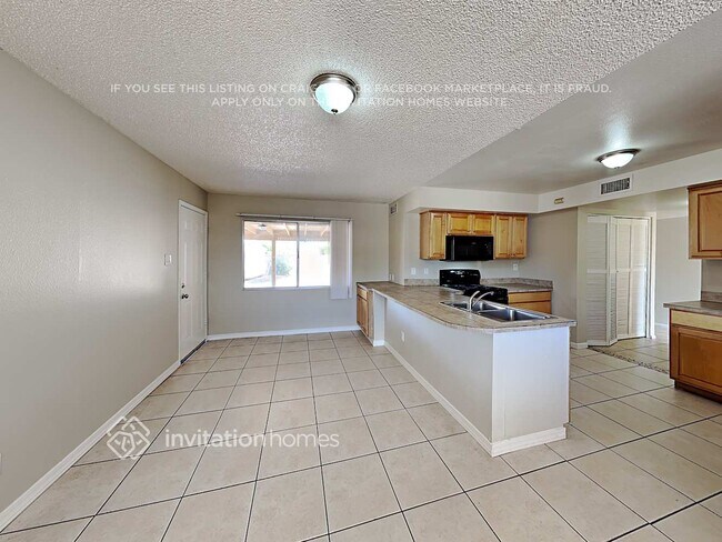 Photo - 4630 W Marshall Ave