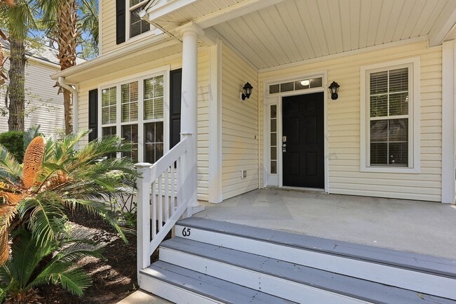 Photo - 65 Westbury Way