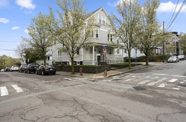 Photo - 25 Fenwick St Unit 2