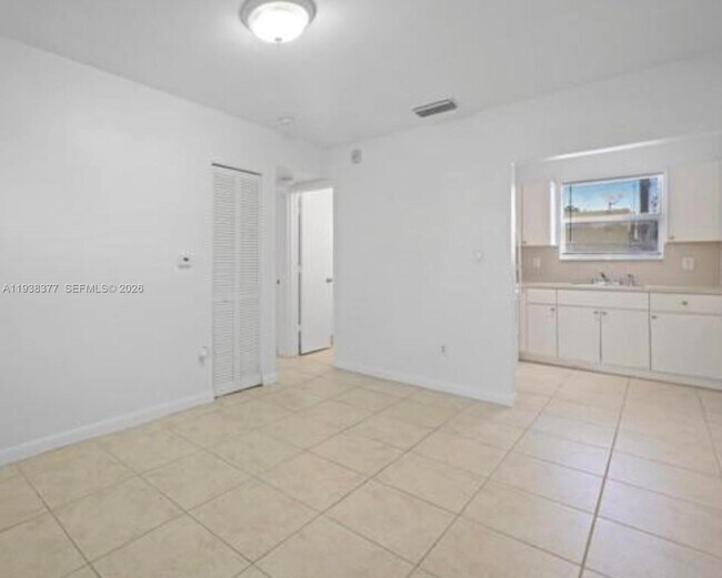 Photo - 577 NE 82nd St Unit 14