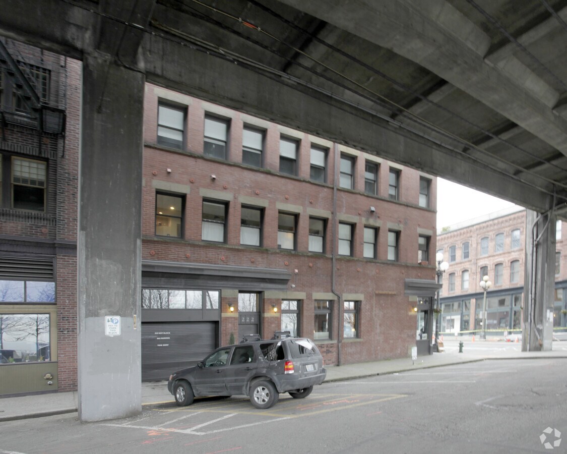 Photo - Old Boston Hotel