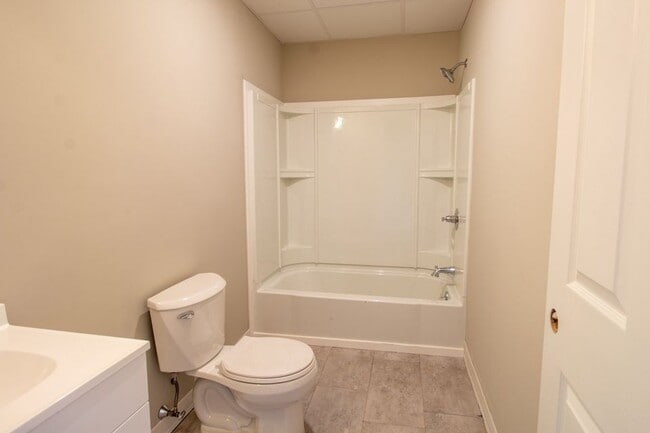 Photo - 49 N Main St