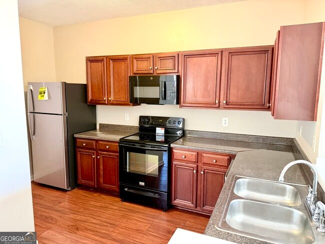 Photo - 2304 Bigwood Trail