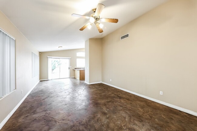 Photo - 1327 E Muriel Dr