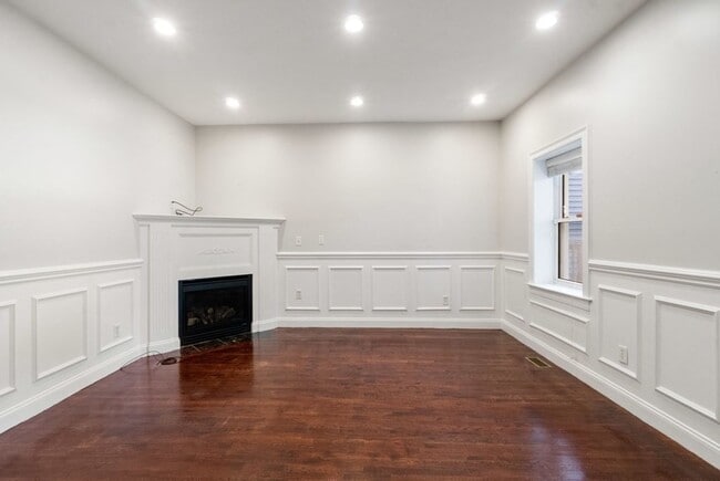 Building Photo - 110 N St Unit #1