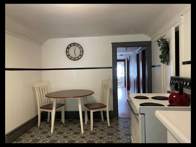 Photo - 35 College Road