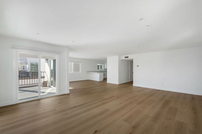 Photo - 312 Cazador Ln Unit #A