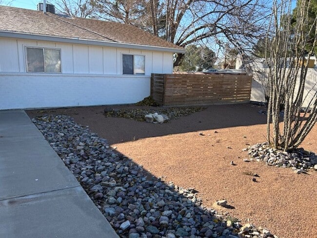 Photo - 2735 Ardis Dr