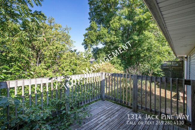 Photo - 1314 Jack Pine Way