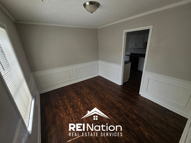 MEMPHIS CHARMER! | Brick Fireplace & Bright Windows | 3 Bed / 2 Bath & Fenced Yard!