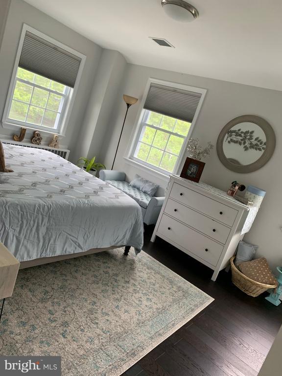 Photo - 9006 Linton St