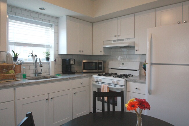 Photo - 2320 Catharine St Unidad 3