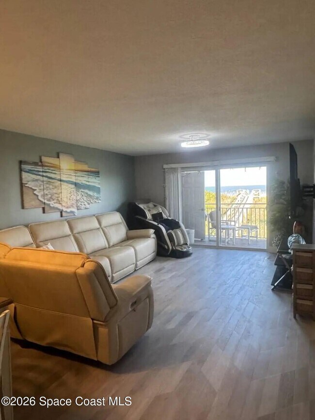 4850 Ocean Beach Blvd Unidad 205