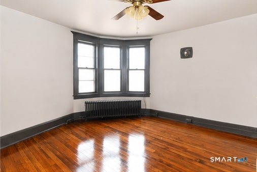 Photo - 2341 Barnum Ave Unidad A