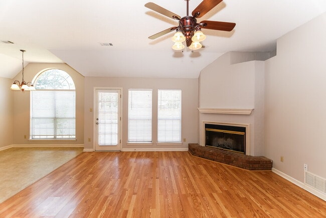 6664 Laurel Valley Dr