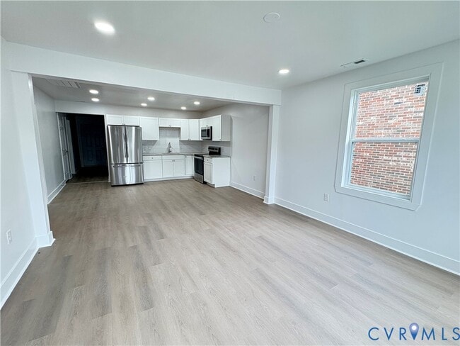 Photo - 321 St Mark St