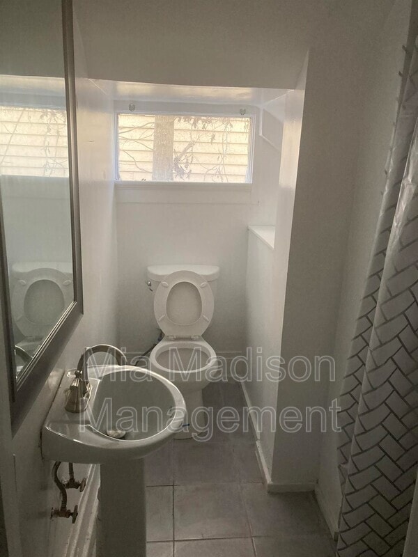 Photo - 1203 E Henry St