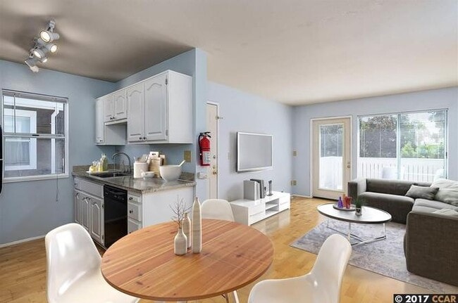 Building Photo - 140 Marina Lakes Dr Unit 140