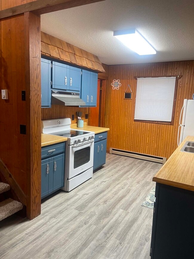 Photo - 119 2nd St