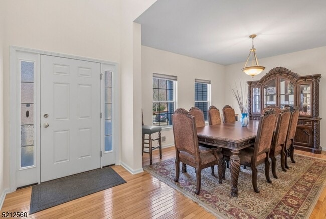 Photo - 706 Skyline Dr