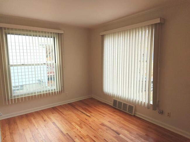 Photo - 1409 Royal Ave