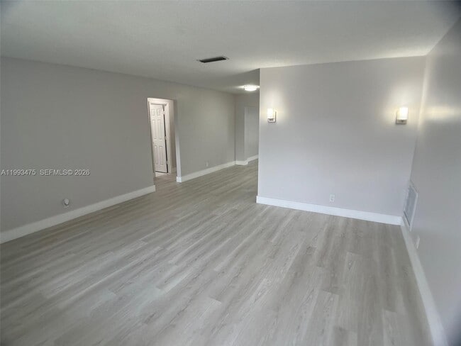 Photo - 6990 NW 17th St