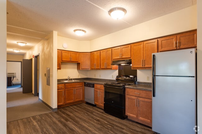 4BR, 2BA - Simon Suites