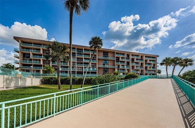 Building Photo - 1 Key Capri Unit 310E Rental