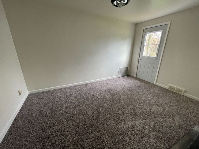 Photo - 203 Highridge Ave
