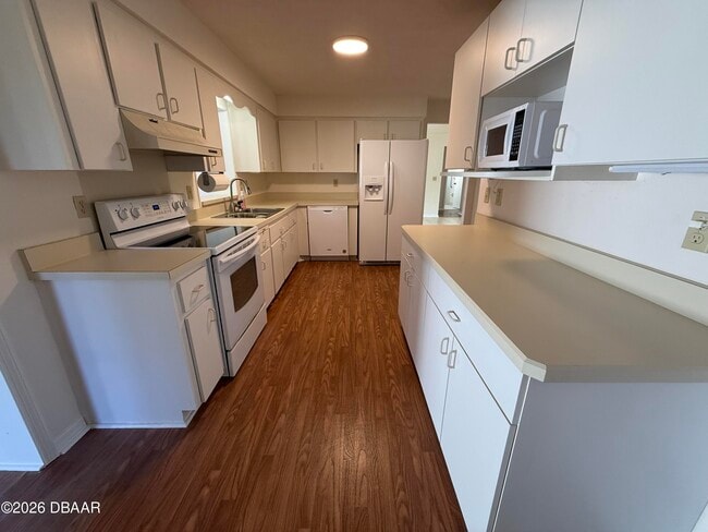 Photo - 117 Cuadro Pl