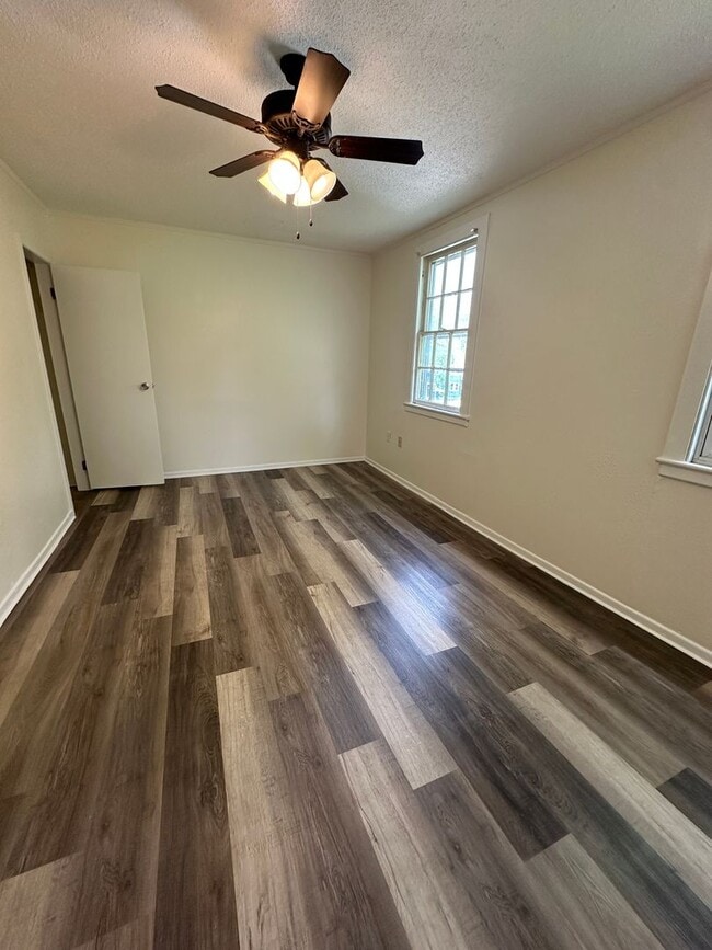 Photo - 29 Riley Manor Cir