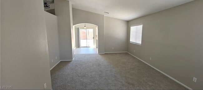 Building Photo - 6615 Elk Creek Ln Rental