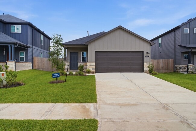 Building Photo - 610 Amber Fls Dr