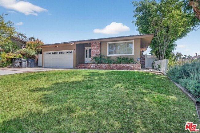 Photo - 626 Jamestown Rd