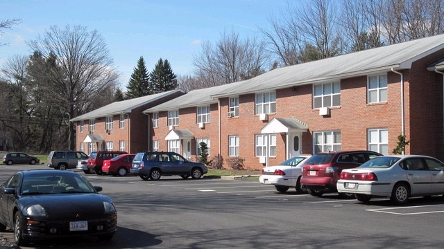 Photo - Country Squire Apartments