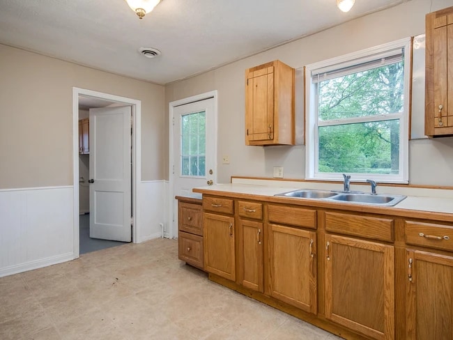 Photo - 2708 N Fremont Ave