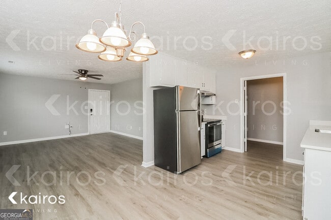 Photo - 210 Deer Pkwy