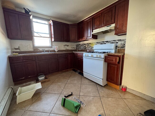 Building Photo - 16 E Bidwell Ave Unit 1