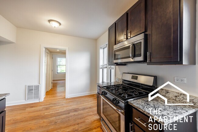 Photo - 4036 N Ashland Ave Unidad E3