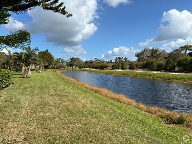 Building Photo - 4912 Tamiami Trail E Unit A-105 Rental