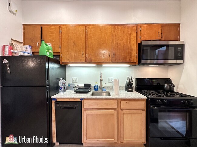 Photo - 2821 W Shakespeare Ave Unit 2F