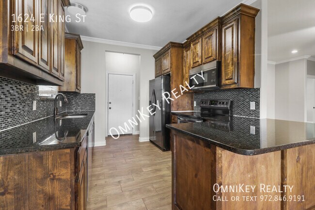 Photo - 1624 E King St