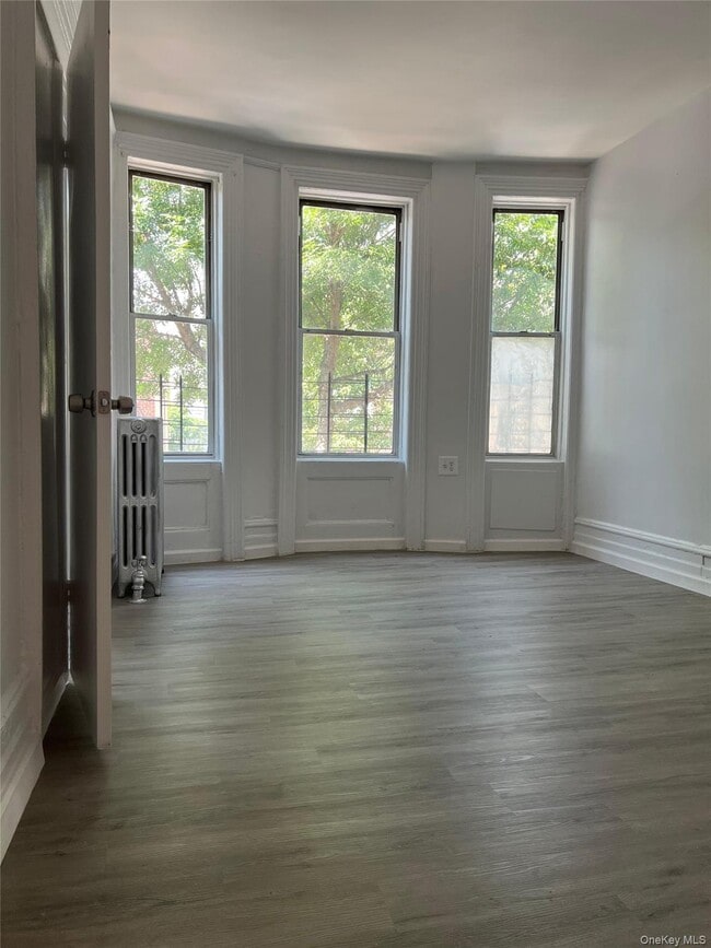 Photo - 1810 Barnes Ave