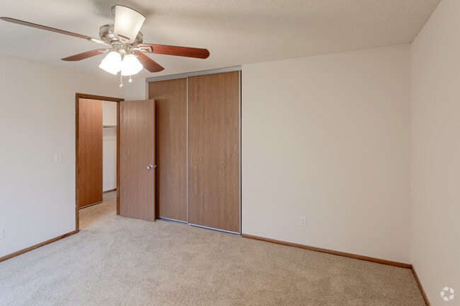 2BR, 1BA