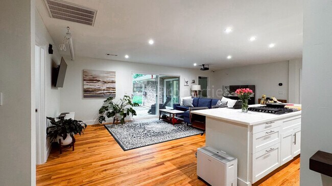 Photo - 3169 Cloverhurst Dr