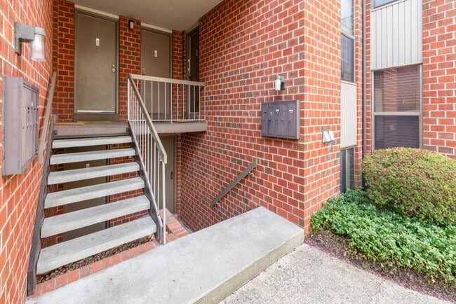 Photo - 1210 Hampton Hill Ct